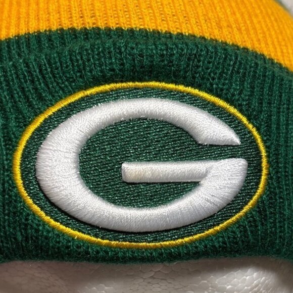 Green Bay Packers Knit Beanie Pom NFL Bud Light Logo Green Gold White - Picture 4 of 10
